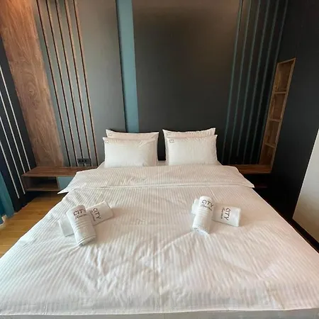 City Apartman *